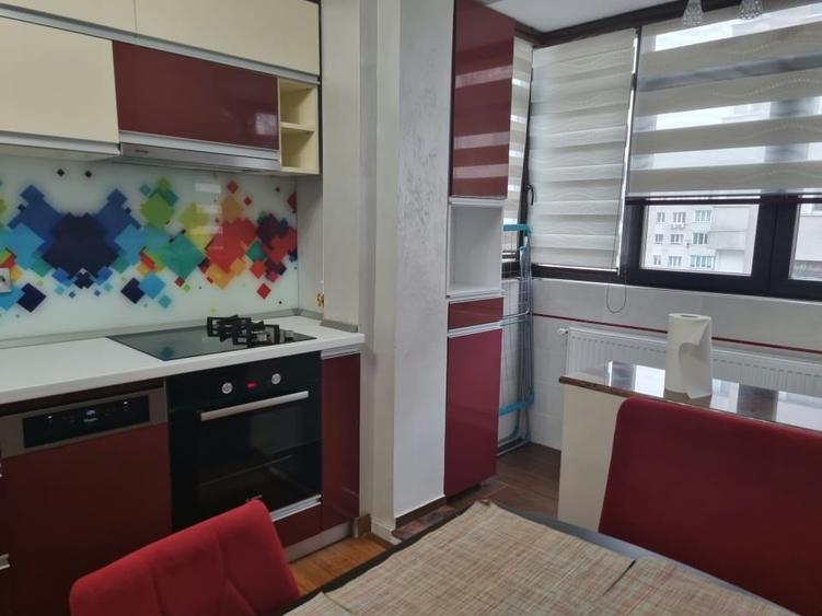 Apartament cu 3 camere decomandat, mobilat în 1 Decembrie 1918