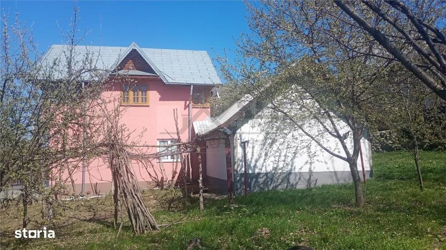 Casă cu 3 camere în Sticlăria
