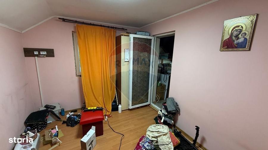Casă cu 4 camere în Mândrești-Munteni