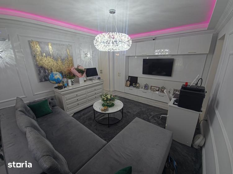 Apartament cu 4 camere în Tomis Nord