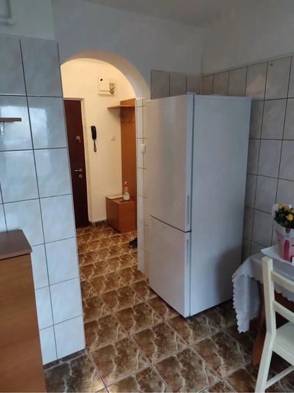 brancoveanu la metrou etaj 3 decomandat - 8