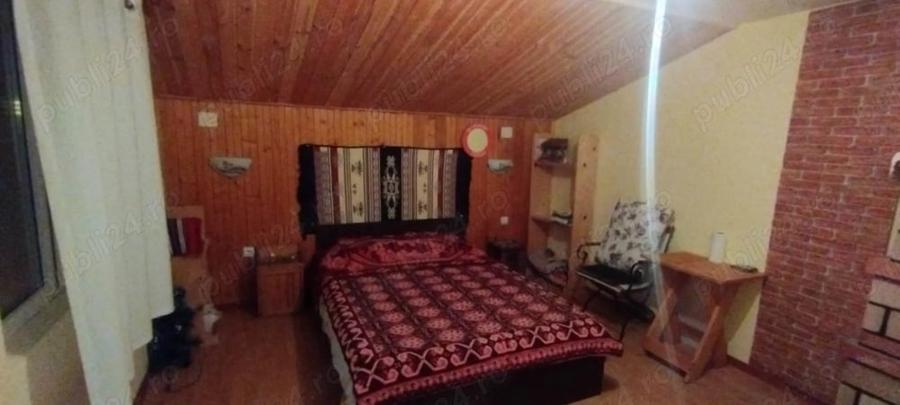 Casă cu 2 camere cu Teren 850 Mp în Central
