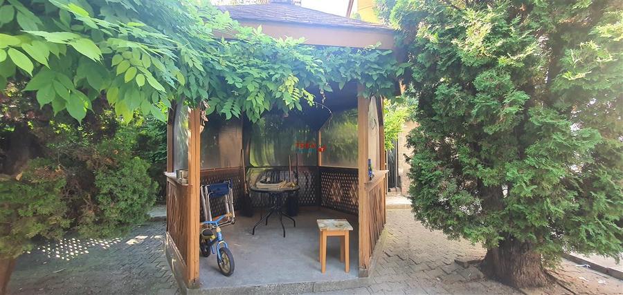 Casă individuală cu 8 camere cu Canalizare în Ampoi 1