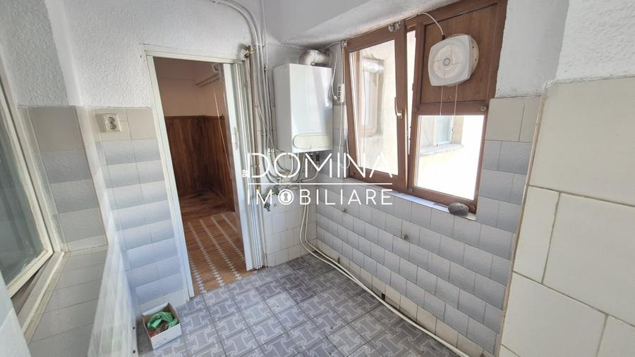 Apartament cu 4 camere decomandat în Ultracentral