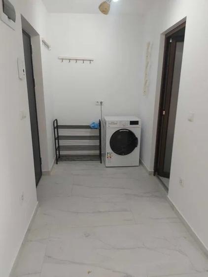 Apartament cu 2 camere semidecomandat, mobilat în Dâmbul Rotund