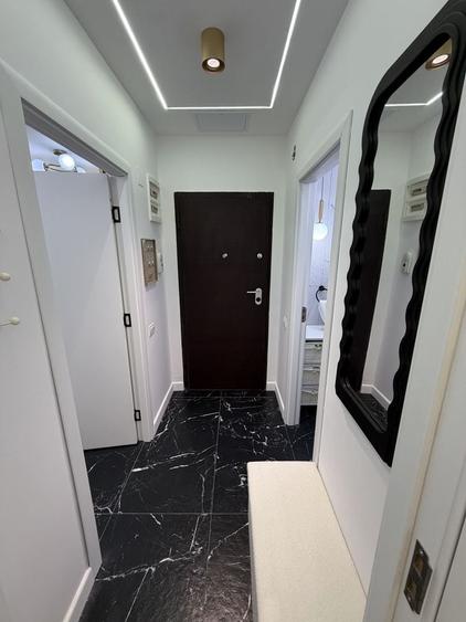 DE INCHIRIAT STUDIO PREMIUM in Cosmopolis Vedere la piscina /parcare - 6
