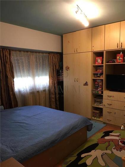 Apartament cu 4 camere decomandat în Simion Bărnuțiu