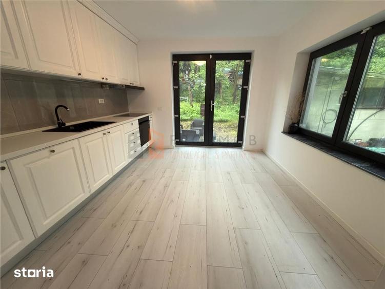 Casă cu 5 camere decomandat cu Teren 963 Mp în Vernești