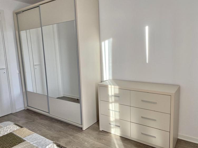 Apartament cu 2 camere semidecomandat, mobilat în Bucureștii Noi