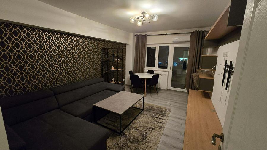 Apartament cu 2 camere decomandat în Ultracentral