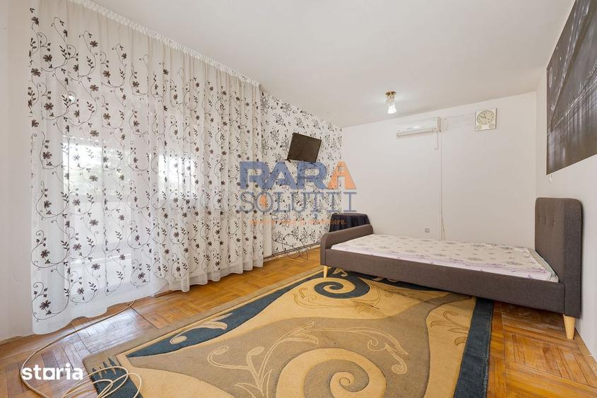 Casă cu 5 camere cu Teren 477 Mp în Central