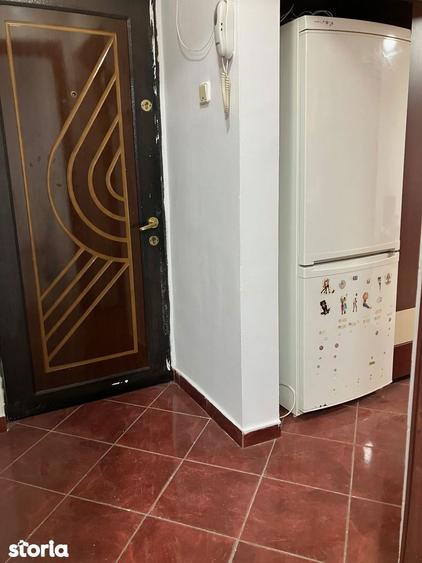 Apartament cu 2 camere decomandat, mobilat în Tei