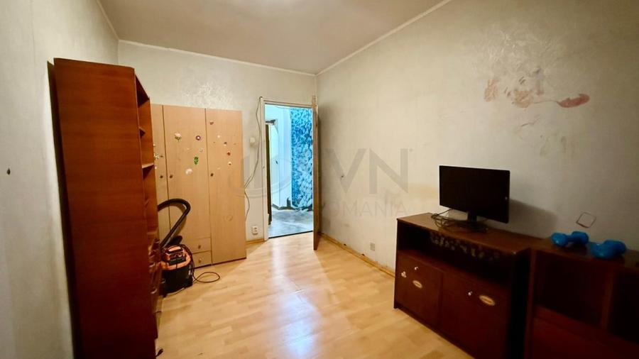 Apartament cu 4 camere decomandat în Colentina