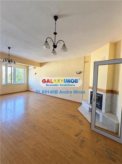Apartament cu 5 camere decomandat în Decebal