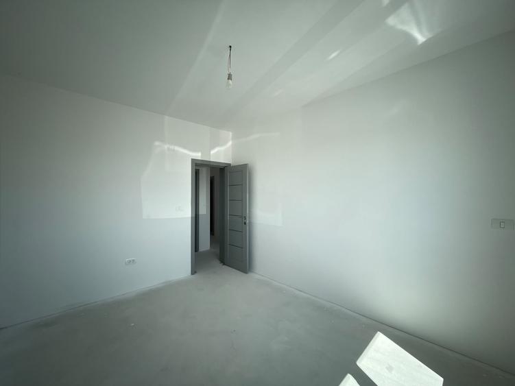 Duplex cu 4 camere cu Canalizare în Moșnița Nouă