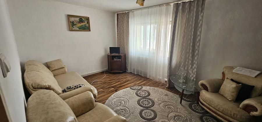 Apartament cu 2 camere decomandat în Poarta 6