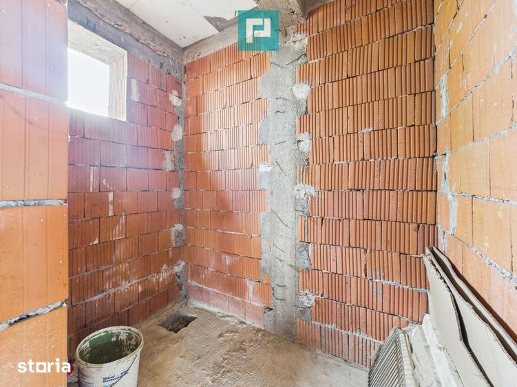Casă cu 5 camere cu Teren 1455 Mp în Zădăreni