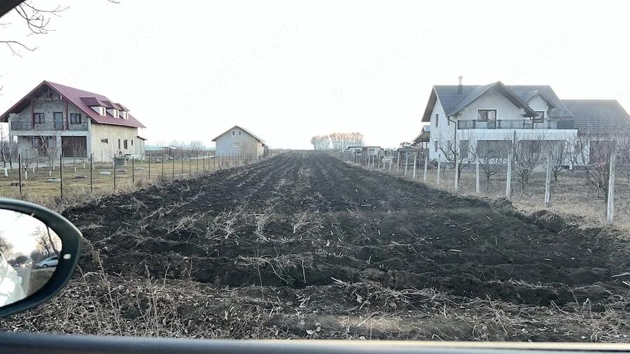 Teren de 5000 mp, în Central