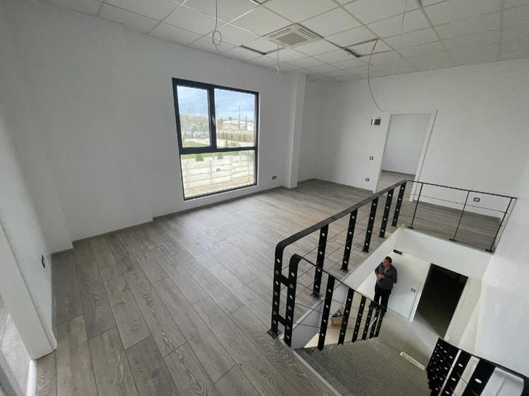 Spațiu industrial, de 265 mp, în Bucov