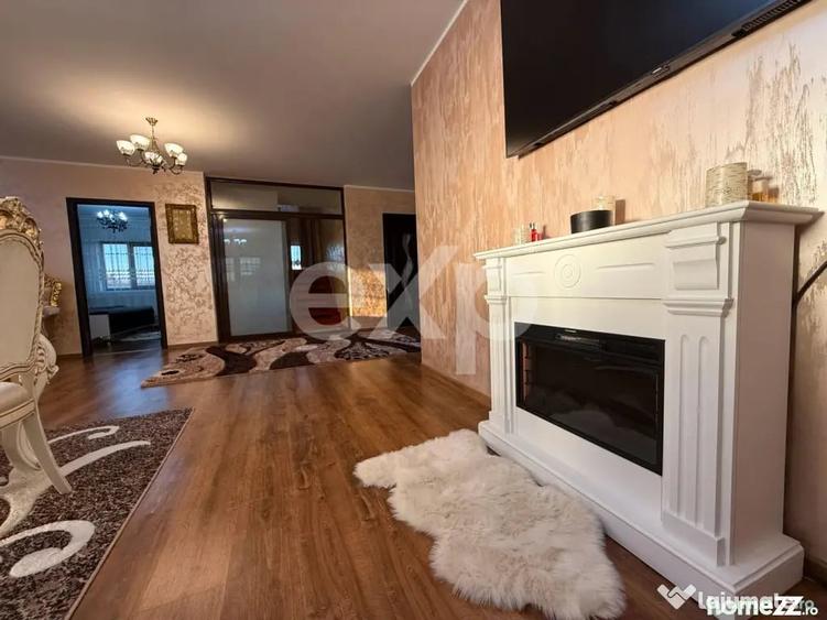 Casă cu 5 camere cu Teren 1019 Mp în Sascut