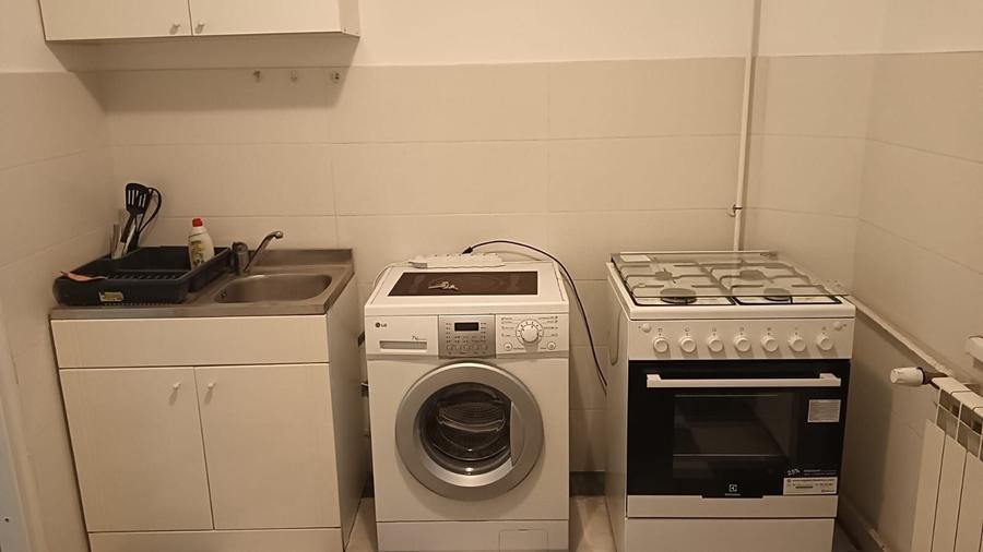 Garsonieră decomandată în Micro 20