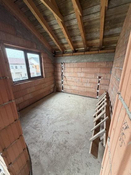 Casă cu 4 camere în Giarmata