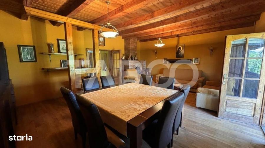 Casa de vanzare 6 camere loc de relaxare garaj teren 669 mp Cornatel - 12