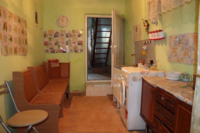 Casă cu 5 camere cu Canalizare în Foltești