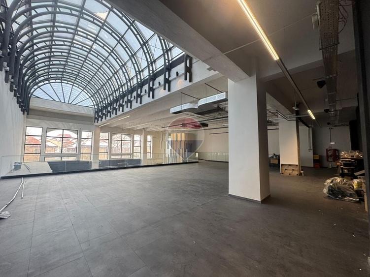 Spațiu comercial, de 192.66999816895 mp, în Cotroceni