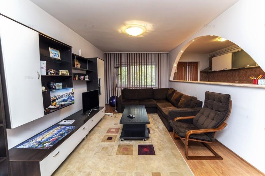 Apartament cu 3 camere decomandat, mobilat în Lujerului