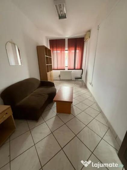 Spațiu comercial, de 247 mp, în Central