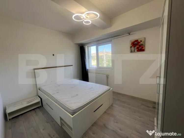 Apartament cu 3 camere semidecomandat în Florești