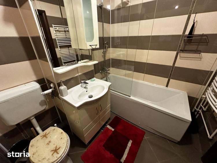 Apartament cu 3 camere decomandat în Centrul Civic