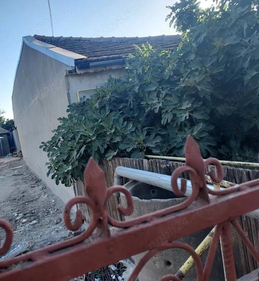 Casă cu 3 camere cu Teren 236 Mp în 23 August