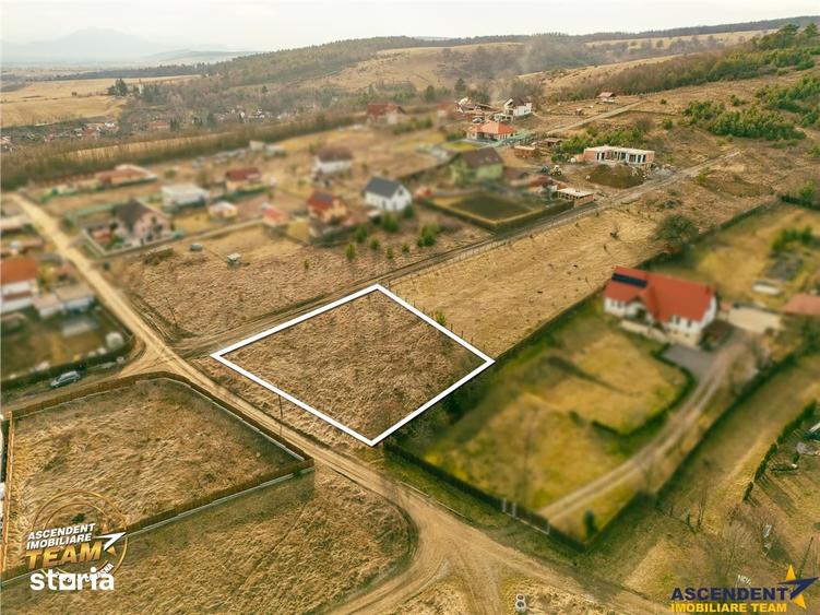 Teren de 1200 mp, în Ilieni
