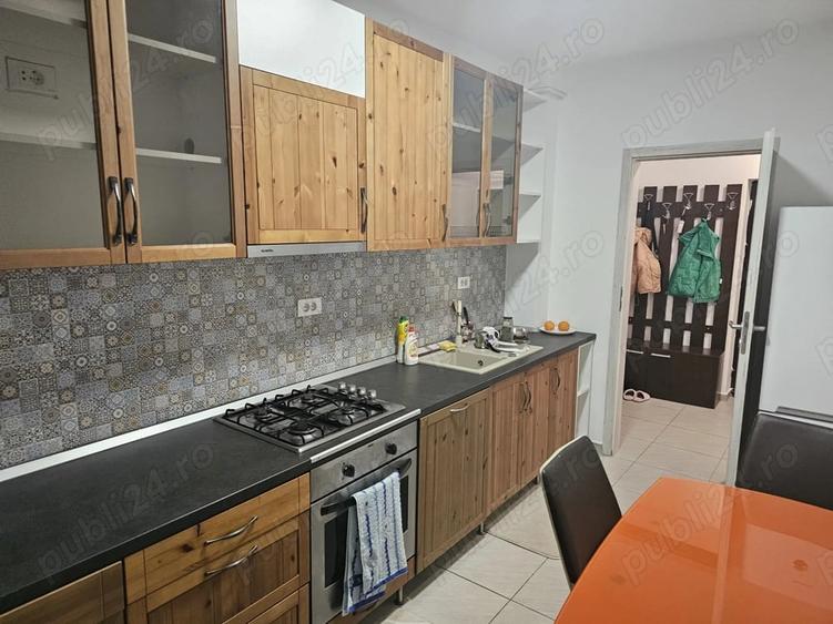 Apartament cu 2 camere decomandat în Apărătorii Patriei