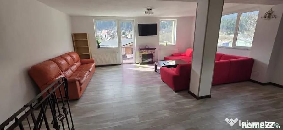Casă cu 8 camere cu Teren 400 Mp în Zamora