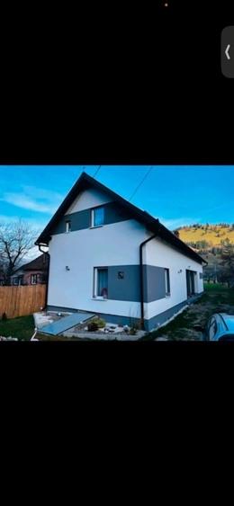 Casă individuală cu 3 camere cu Canalizare în Valea Rece