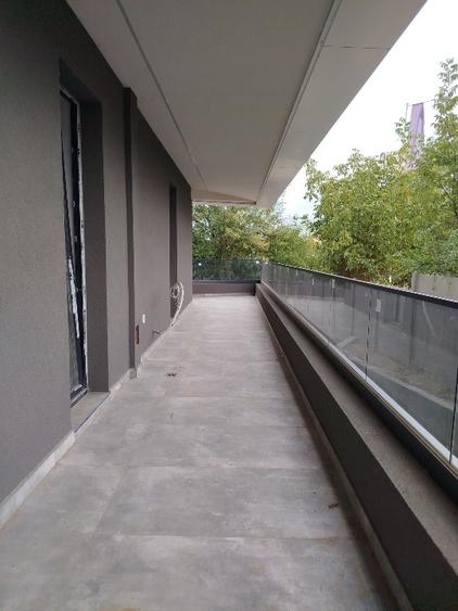 Apartament cu 3 camere decomandat în Pipera