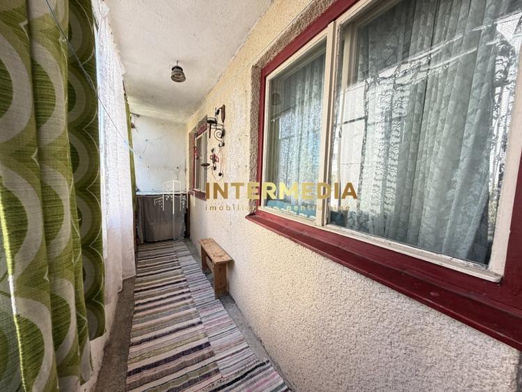 Apartament cu 2 camere decomandat, mobilat în Cetate