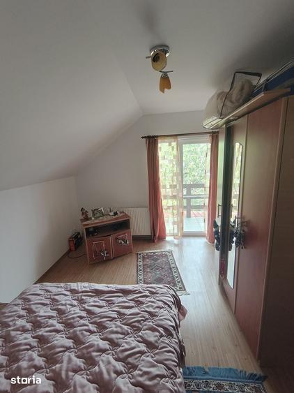 Casă cu 5 camere cu Teren 425 Mp în Sadu