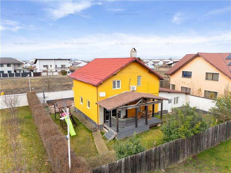 Casă individuală cu 4 camere cu Teren 464 Mp în Sânpetru