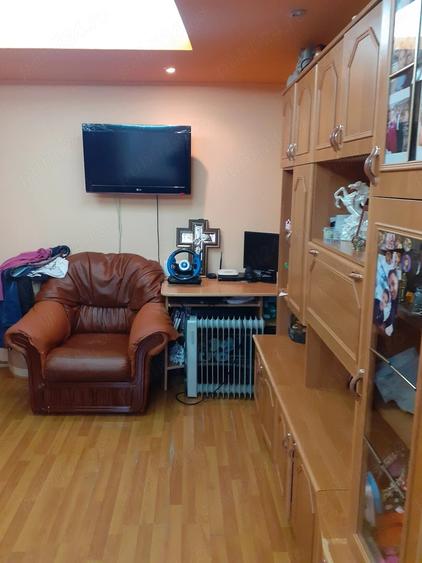 Apartament cu 3 camere decomandat în Mihai Bravu