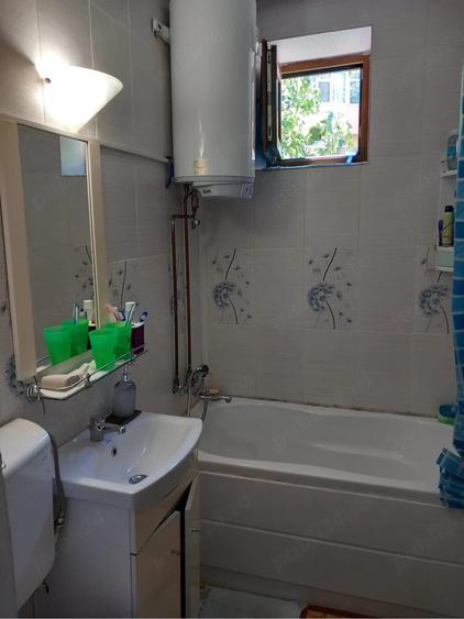 vand apartament cu o camera, parter cu terasa , zona Crihala - 7