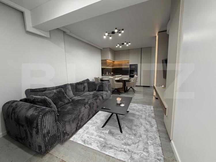 Apartament cu 3 camere semidecomandat, mobilat în Mănăștur