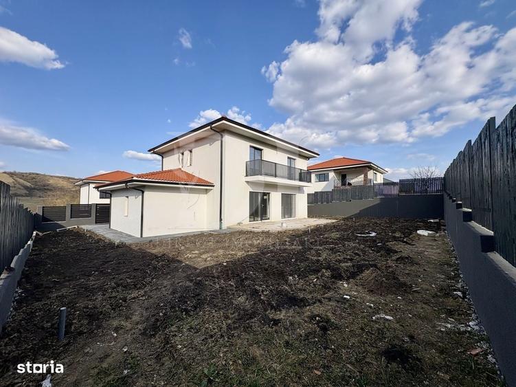 Casă cu 4 camere în Central