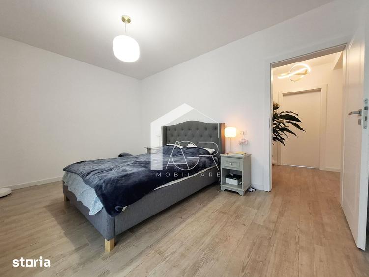 Casă cu 5 camere cu Teren 500 Mp în Păulești