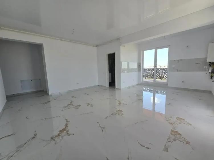 Apartament cu 3 camere decomandat în Dobroești