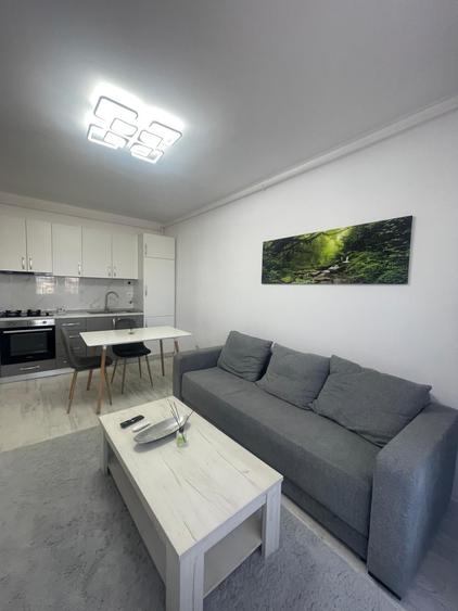 Apartament cu 2 camere semidecomandat în Militari