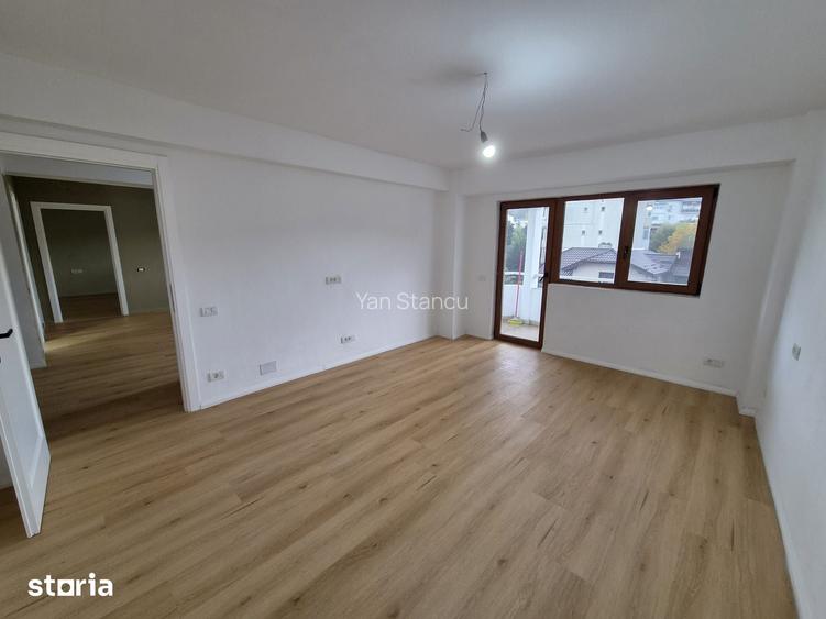 Apartament cu 3 camere de vanzare in Curtea de Arge?